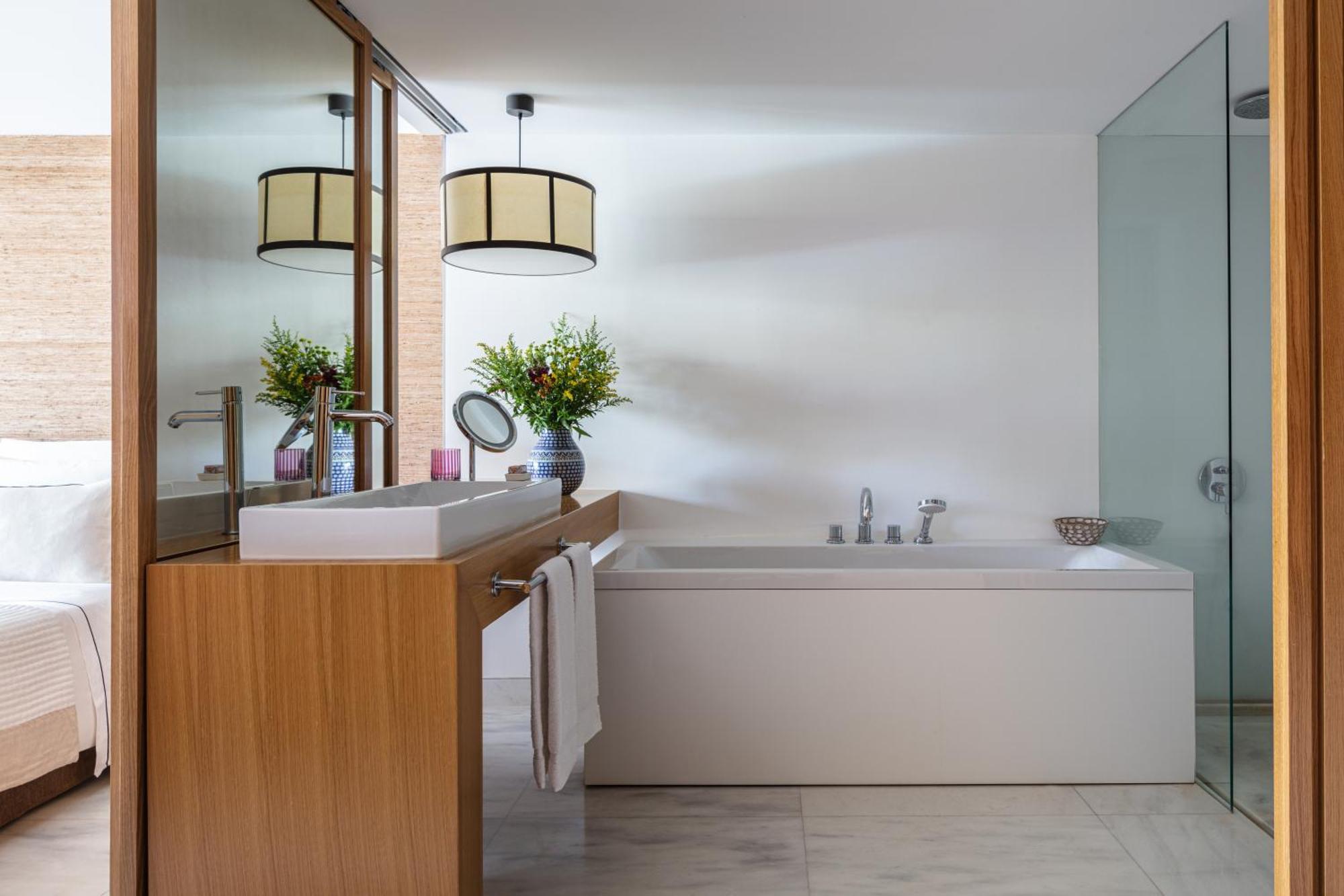 Quarto Deluxe com 2 Camas de Solteiro e Varanda